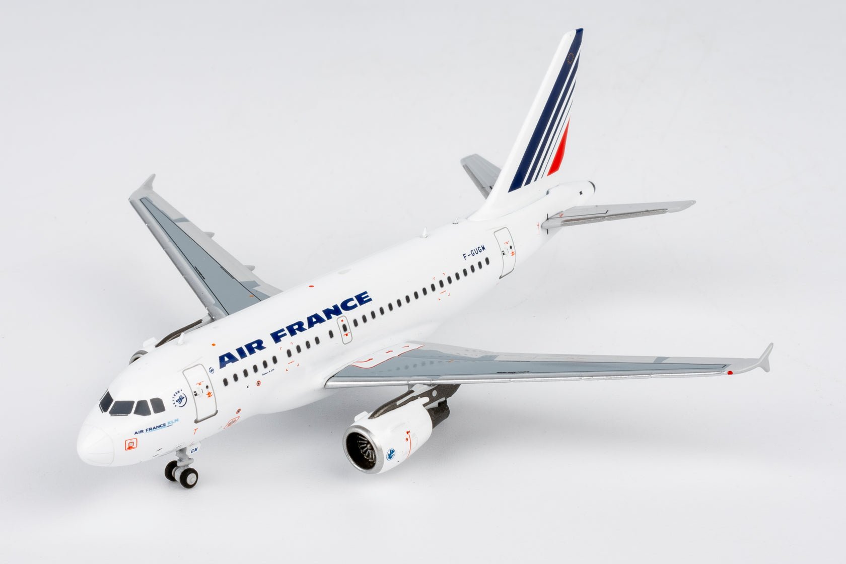 Pre-Order NG Models 48026 1:400 Air France A318-100 F-GUGM (old colors)