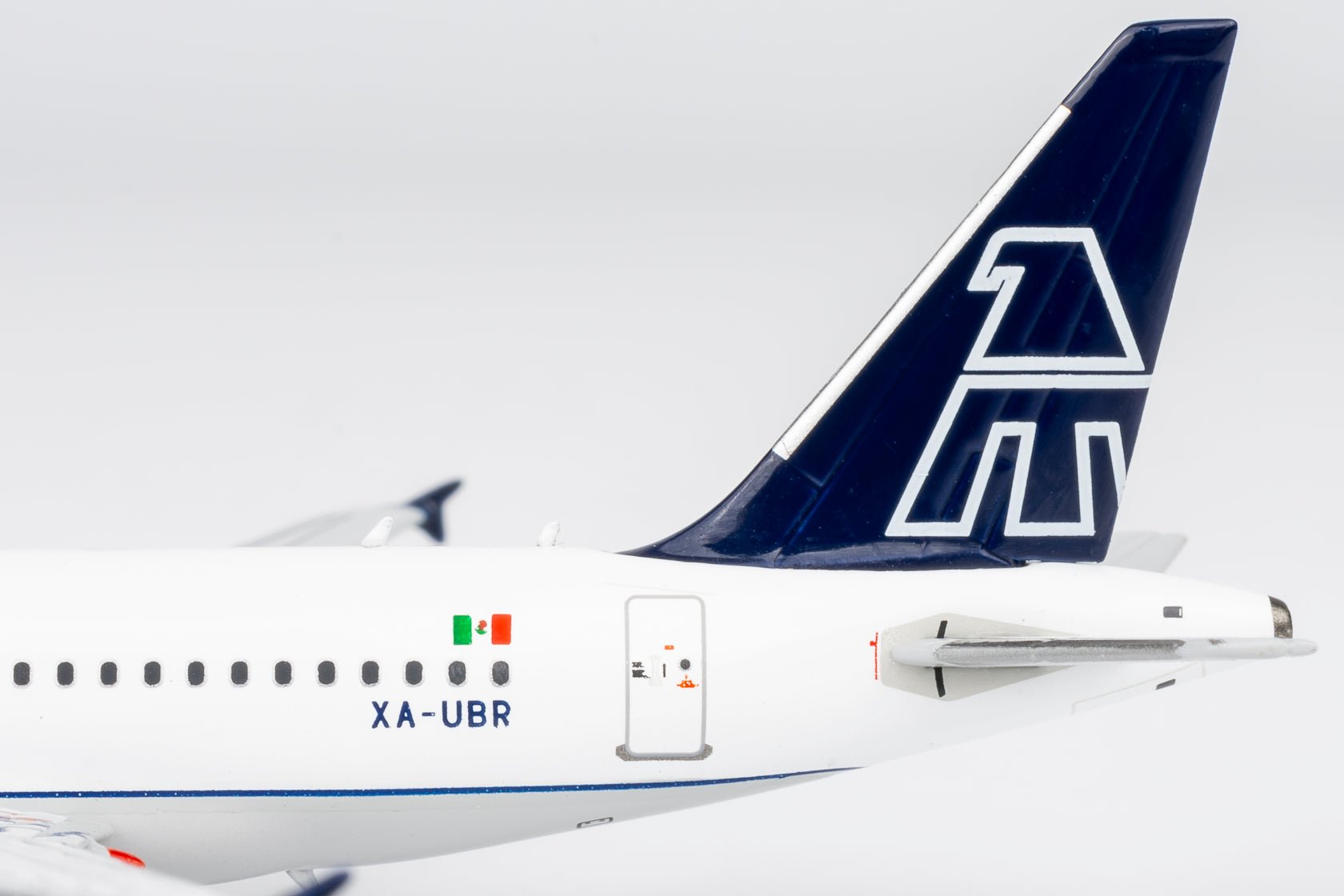 Pre-Order NG Models 48030 1:400 Mexicana A318-100 XA-UBR (old colors)