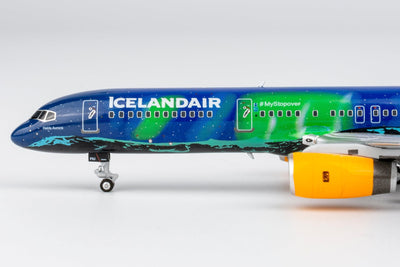Pre-Order NG Models 53213 1:400 Icelandair 757-200/w TF-FIU (Aurora (Northern Lights))