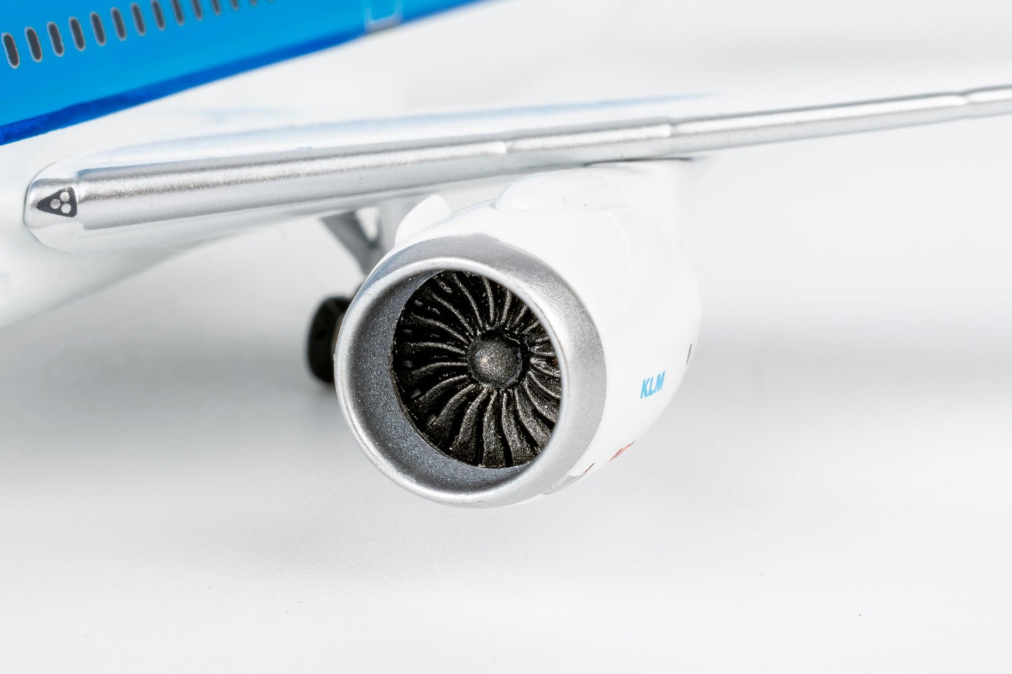 Pre-Order NG Models 55151 1:400 KLM Royal Dutch Airlines 787-9 Dreamliner PH-BHG (KLM logo's without the crown)