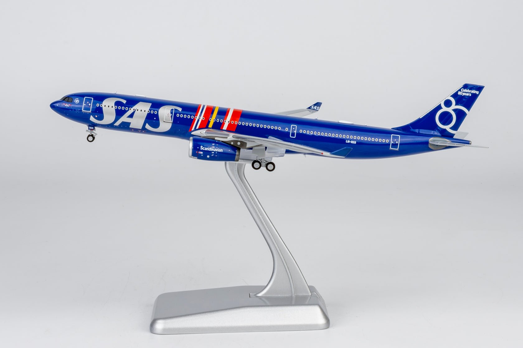 Pre-Order NG Models 62087 1:400 SAS Scandinavian Airlines A330-300 LN-RKR (Celebrating 80 Years Livery)