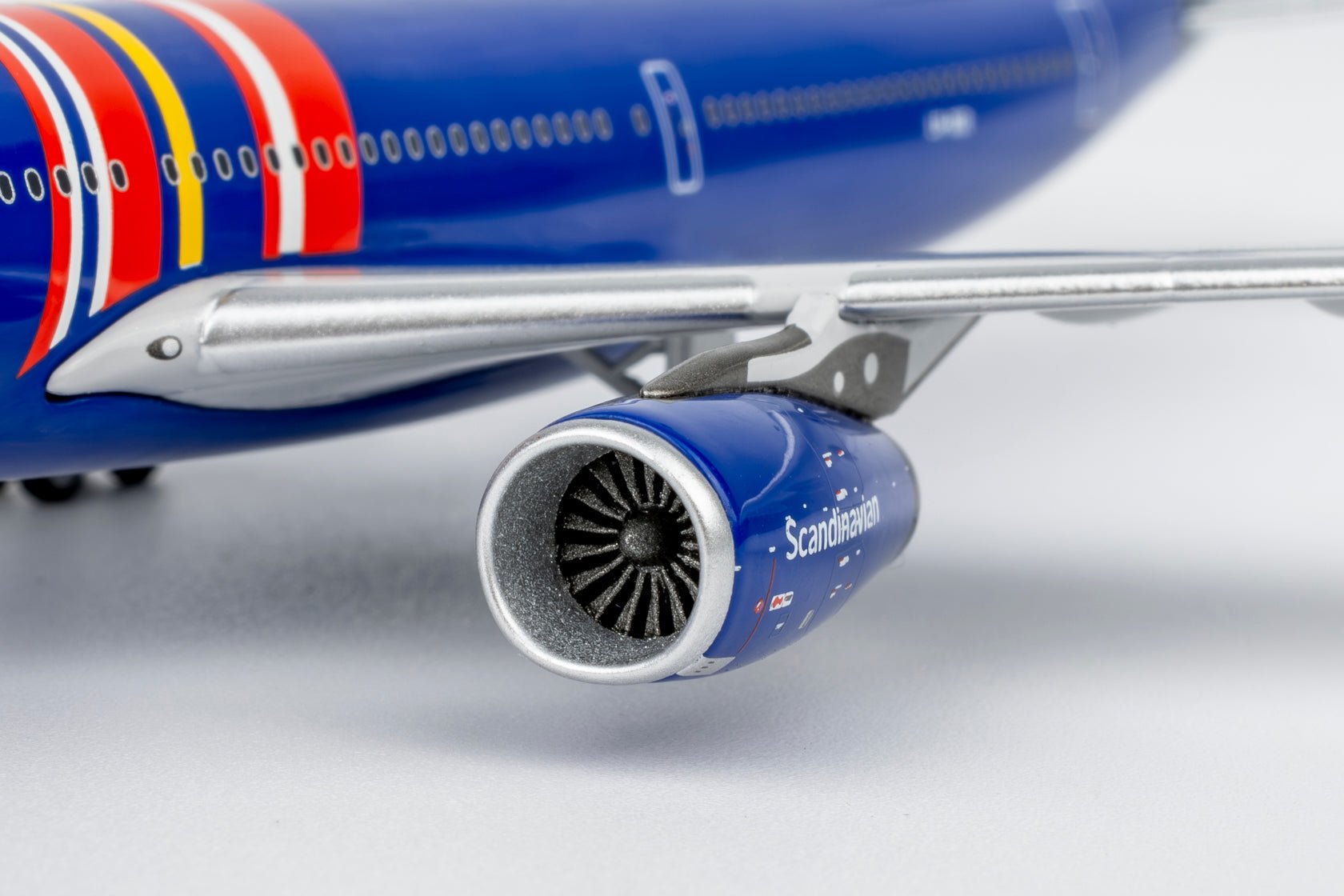 Pre-Order NG Models 62087 1:400 SAS Scandinavian Airlines A330-300 LN-RKR (Celebrating 80 Years Livery)