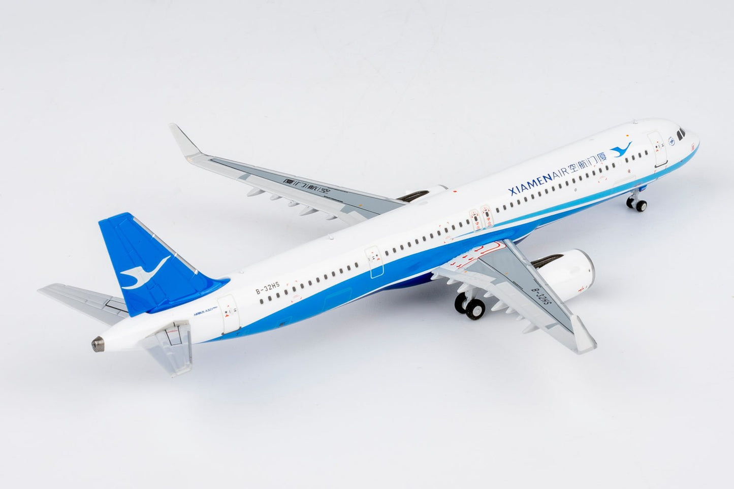 Pre-Order NG Models 64144 1:400 Xiamen Airlines A321neo B-32HS (current colors)