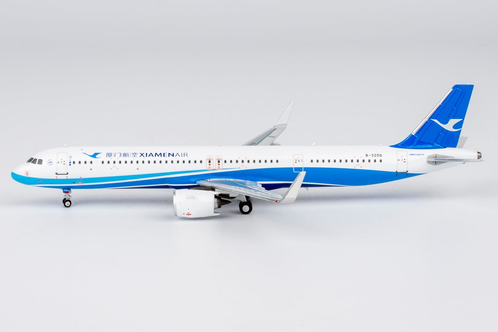 Pre-Order NG Models 64145 1:400 Xiamen Airlines A321neo B-32DQ (current colors)
