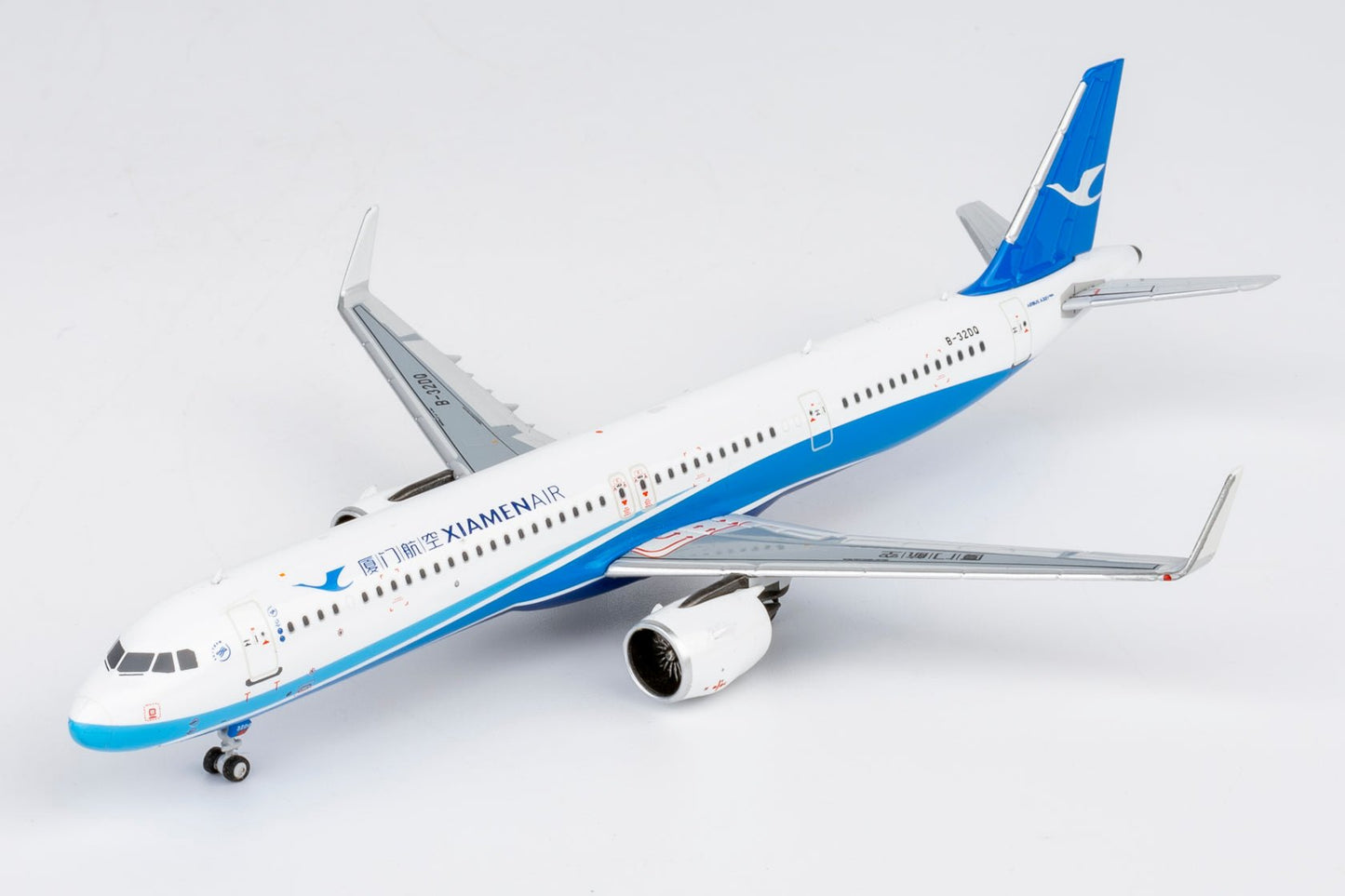 Pre-Order NG Models 64145 1:400 Xiamen Airlines A321neo B-32DQ (current colors)