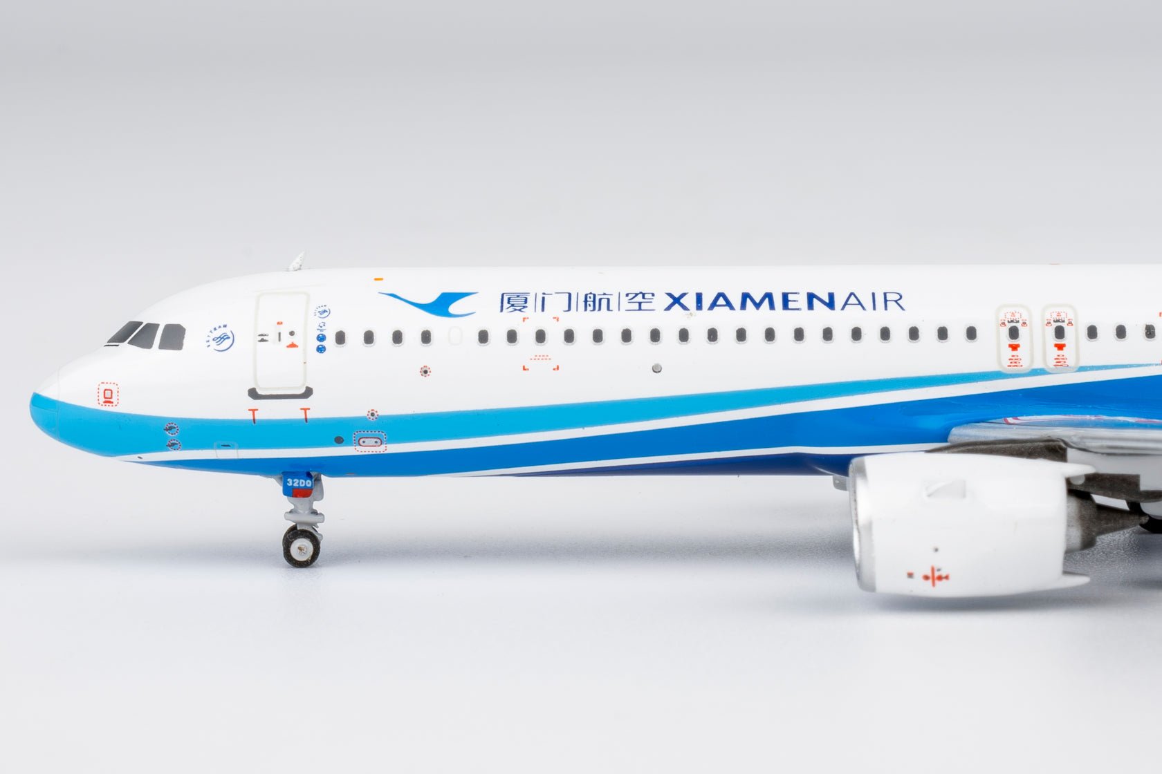 Pre-Order NG Models 64145 1:400 Xiamen Airlines A321neo B-32DQ (current colors)