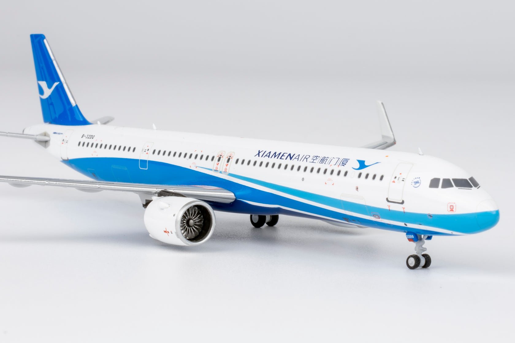 Pre-Order NG Models 64145 1:400 Xiamen Airlines A321neo B-32DQ (current colors)
