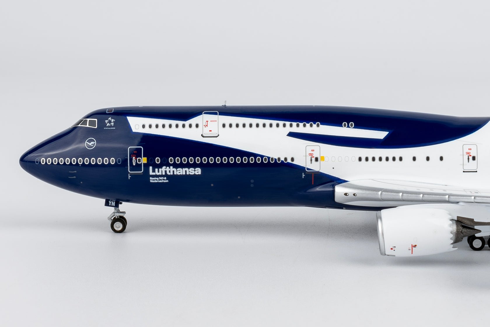 Pre-Order NG Models 78046 1:400 Lufthansa 747-8i D-ABYN (100 Years Anniversary)
