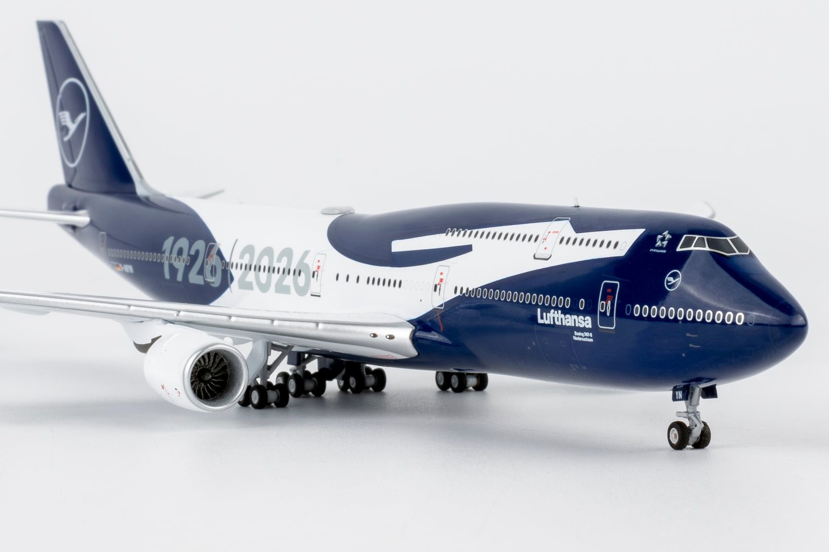 Pre-Order NG Models 78046 1:400 Lufthansa 747-8i D-ABYN (100 Years Anniversary)