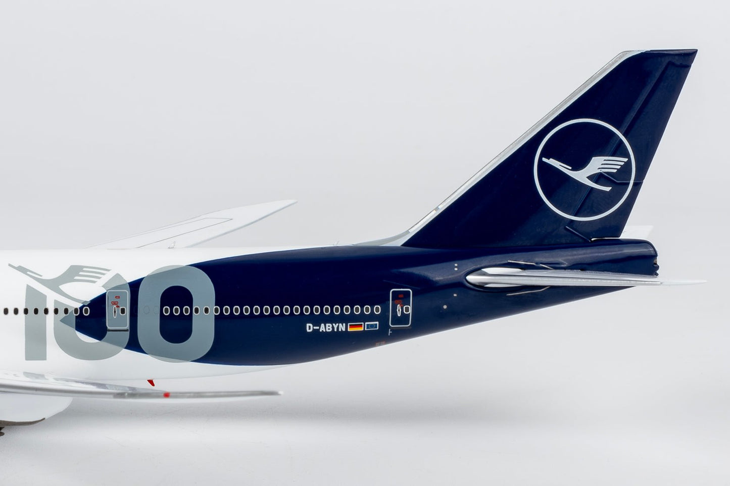Pre-Order NG Models 78046 1:400 Lufthansa 747-8i D-ABYN (100 Years Anniversary)
