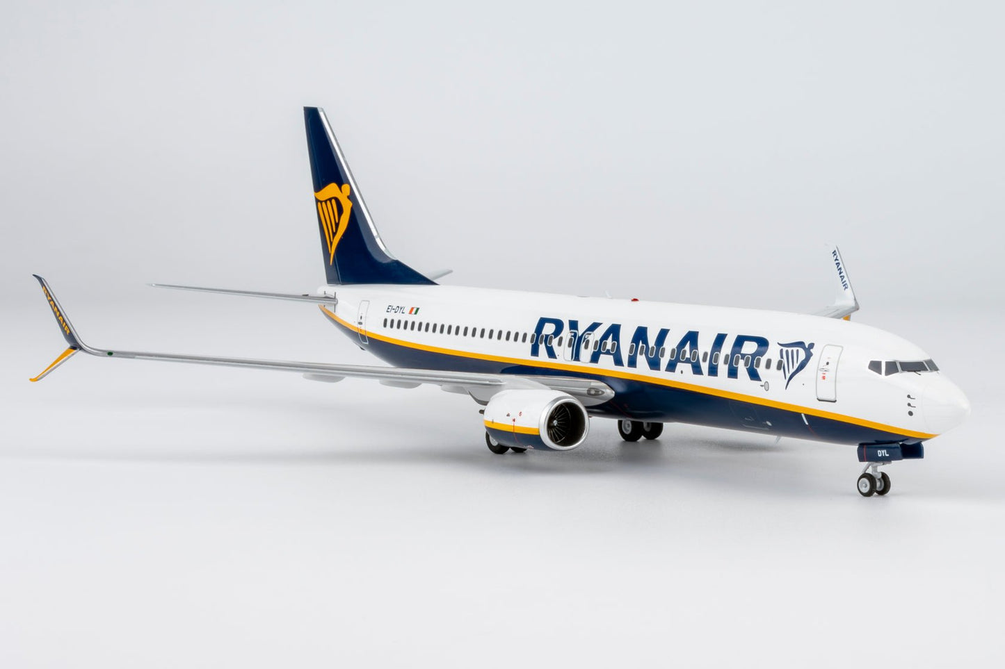 Pre-Order NG Models 8065 1:200 Ryanair 737-800 EI-DHF old colors, withtout winglets
