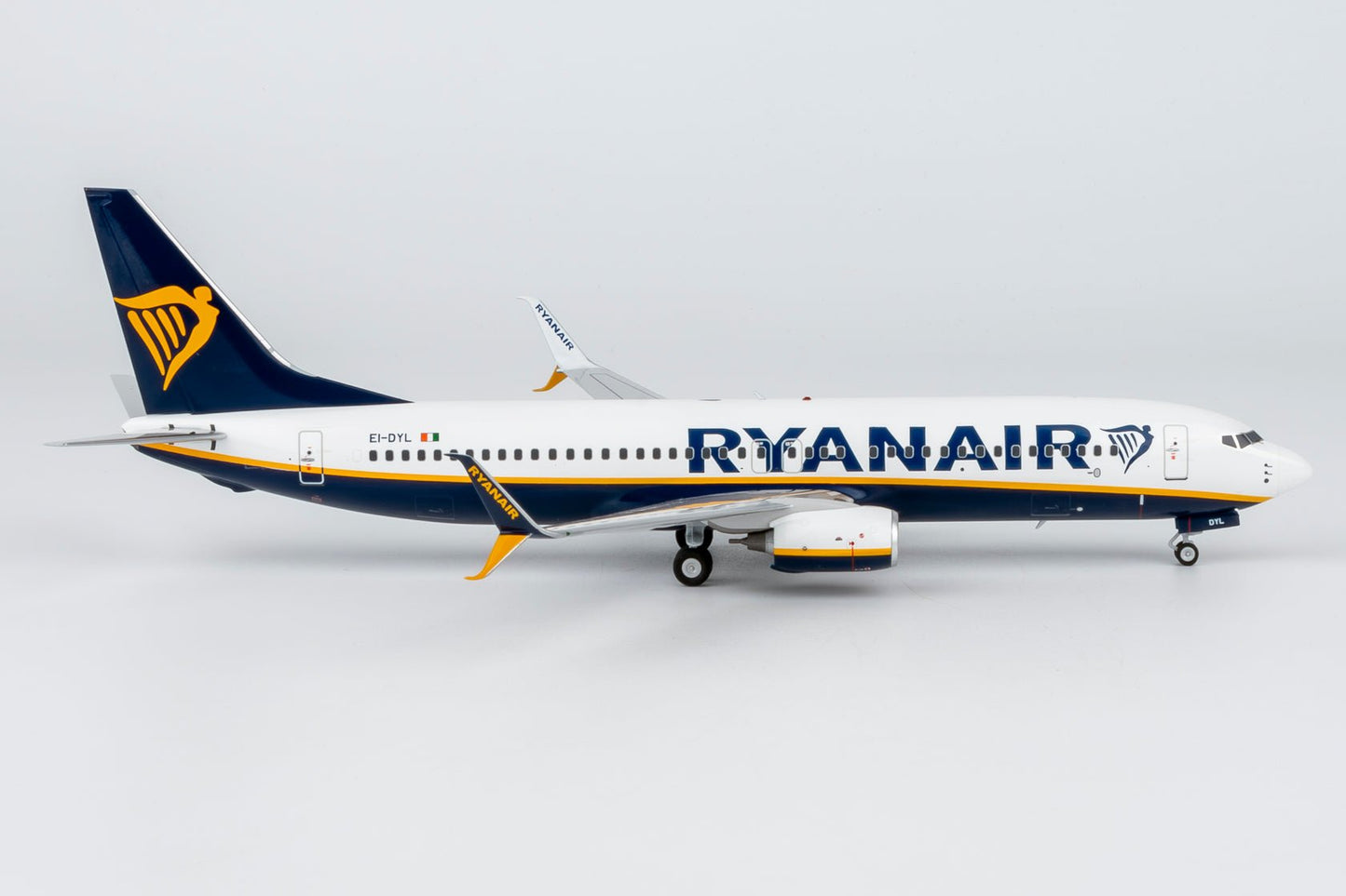 Pre-Order NG Models 8065 1:200 Ryanair 737-800 EI-DHF old colors, withtout winglets