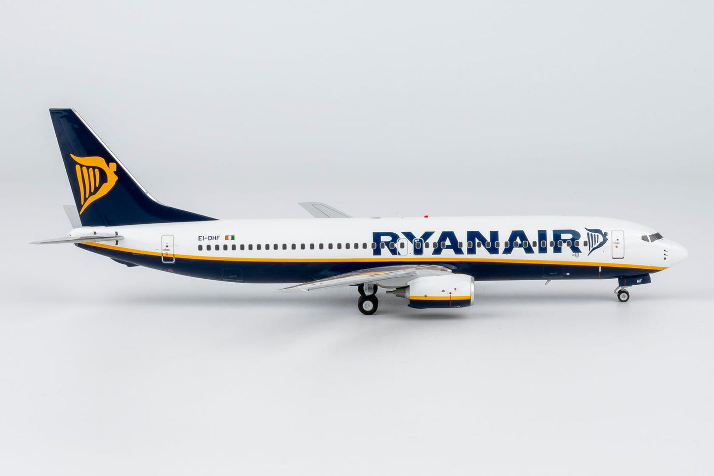 Pre-Order NG Models 8066 1:200 Ryanair 737-800/w EI-DYL current colors with scimitar winglets