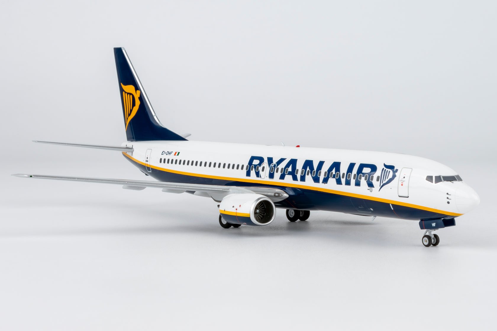 Pre-Order NG Models 8066 1:200 Ryanair 737-800/w EI-DYL current colors with scimitar winglets