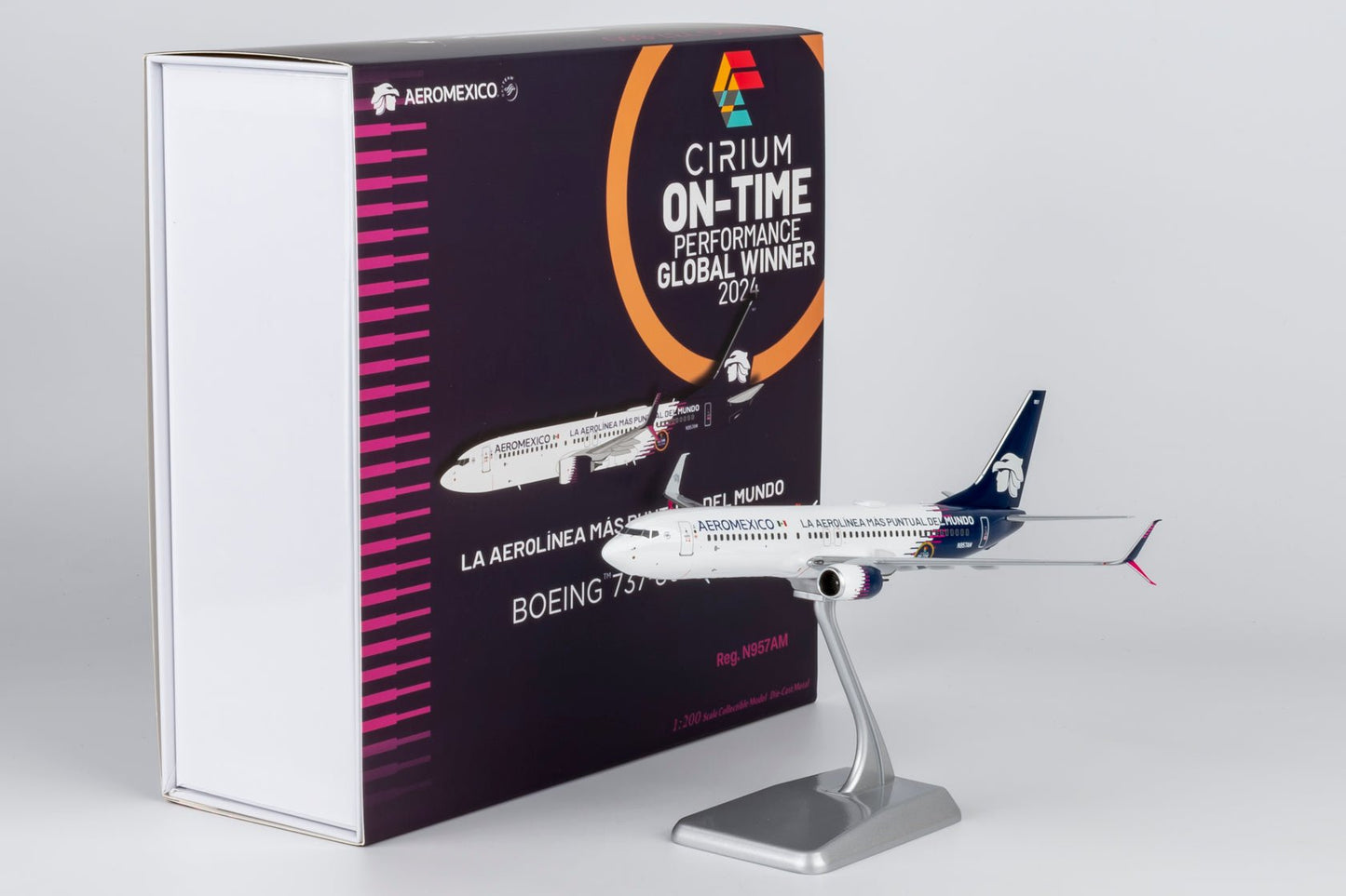 Pre-Order NG Models 8067 1:200 Aeromexico 737-800/w N957AM new paint with scimitar winglets; "La Aerolínea Más Puntual Del Mundo" titles