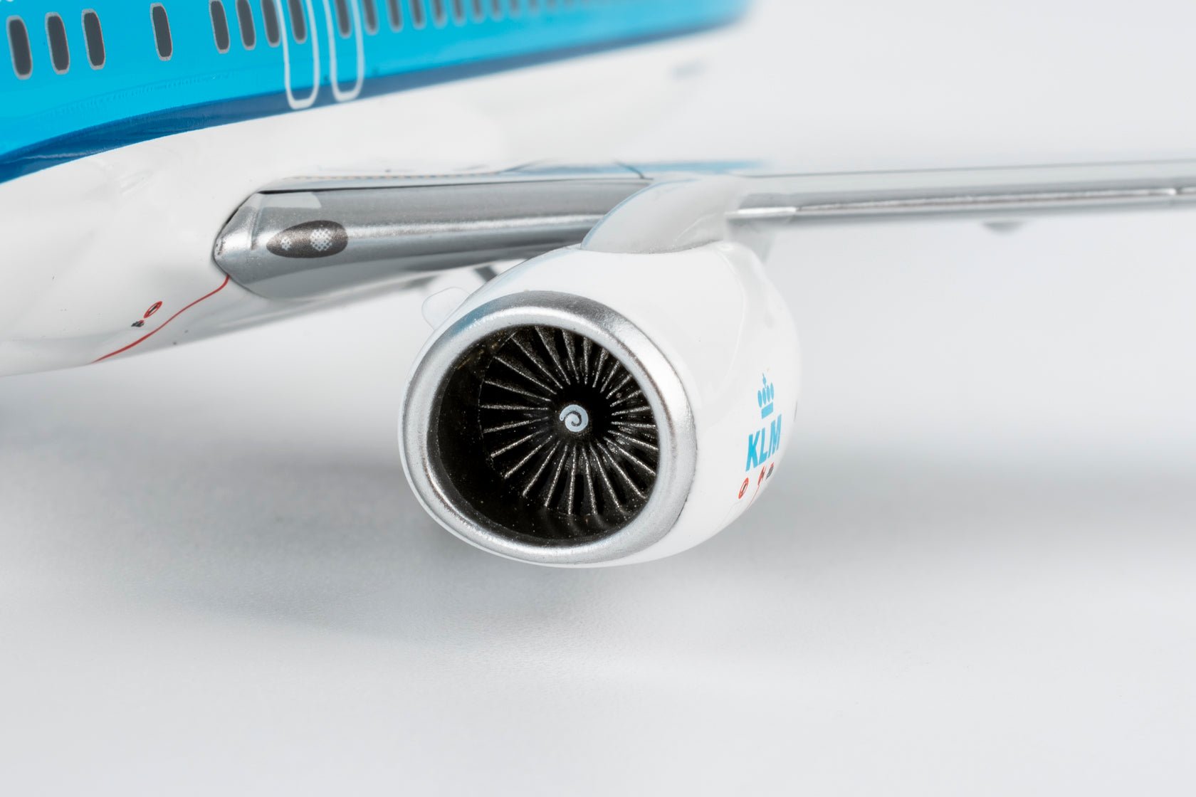 Pre-Order NG Models 8071 1:200 KLM Royal Dutch Airlines 737-800/w PH-BXU new colors