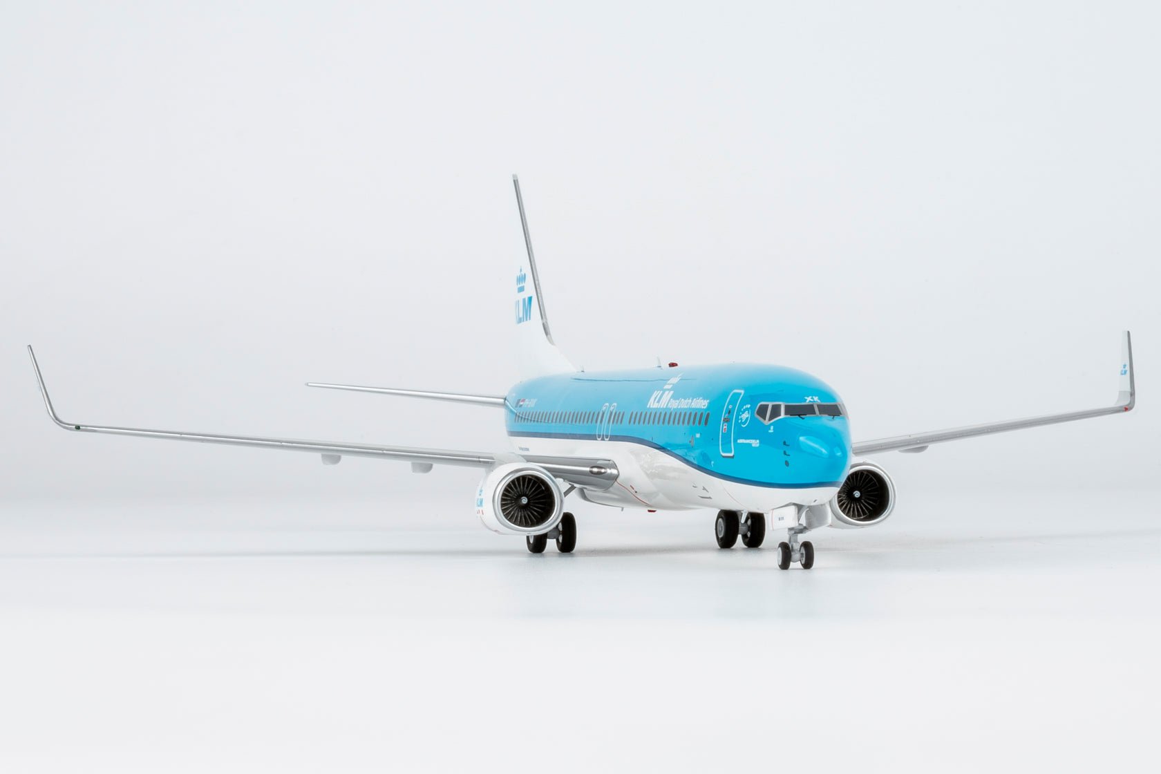 Pre-Order NG Models 8072 1:200 KLM Royal Dutch Airlines 737-800/w PH-BXK new colors