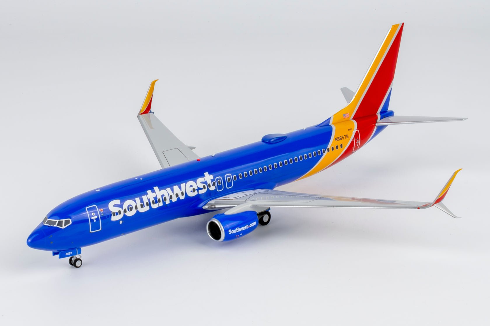 Pre-Order NG Models 8073 1:200 Southwest Airlines 737-800/w N8657B Heart livery with halogen landing lights; with scimitar winglets