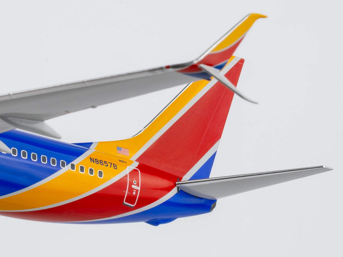 Pre-Order NG Models 8073 1:200 Southwest Airlines 737-800/w N8657B Heart livery with halogen landing lights; with scimitar winglets