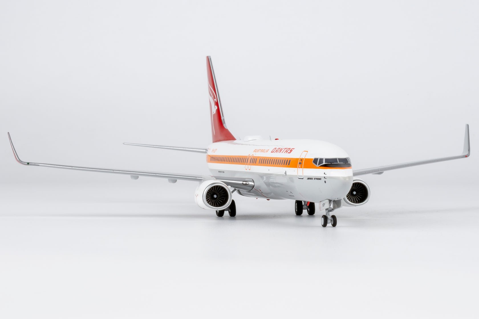 Pre-Order NG Models 8075 1:200 Qantas Airways 737-800/w VH-XZP retro 'Ochre' c/s, named 'James Strong