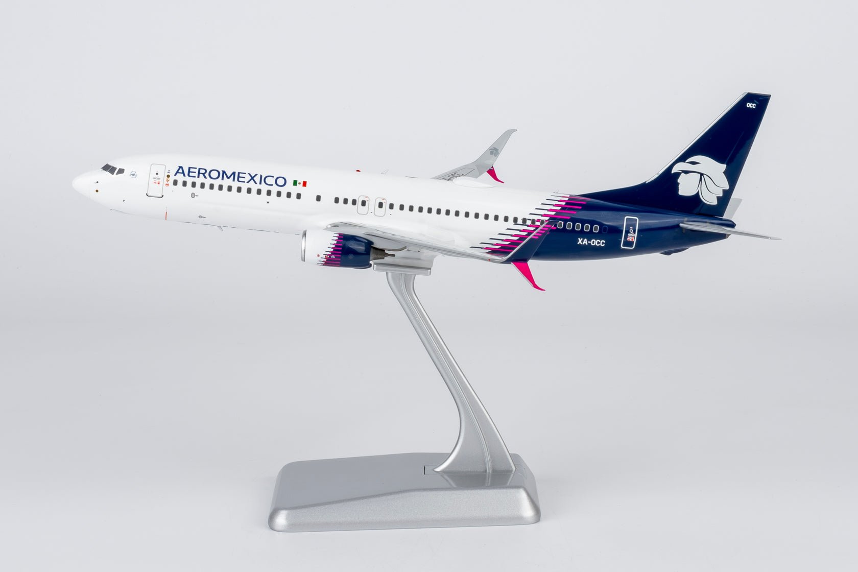 Pre-Order NG Models 8078 1:200 Aeromexico 737-800/w XA-OCC new paint with scimitar winglets