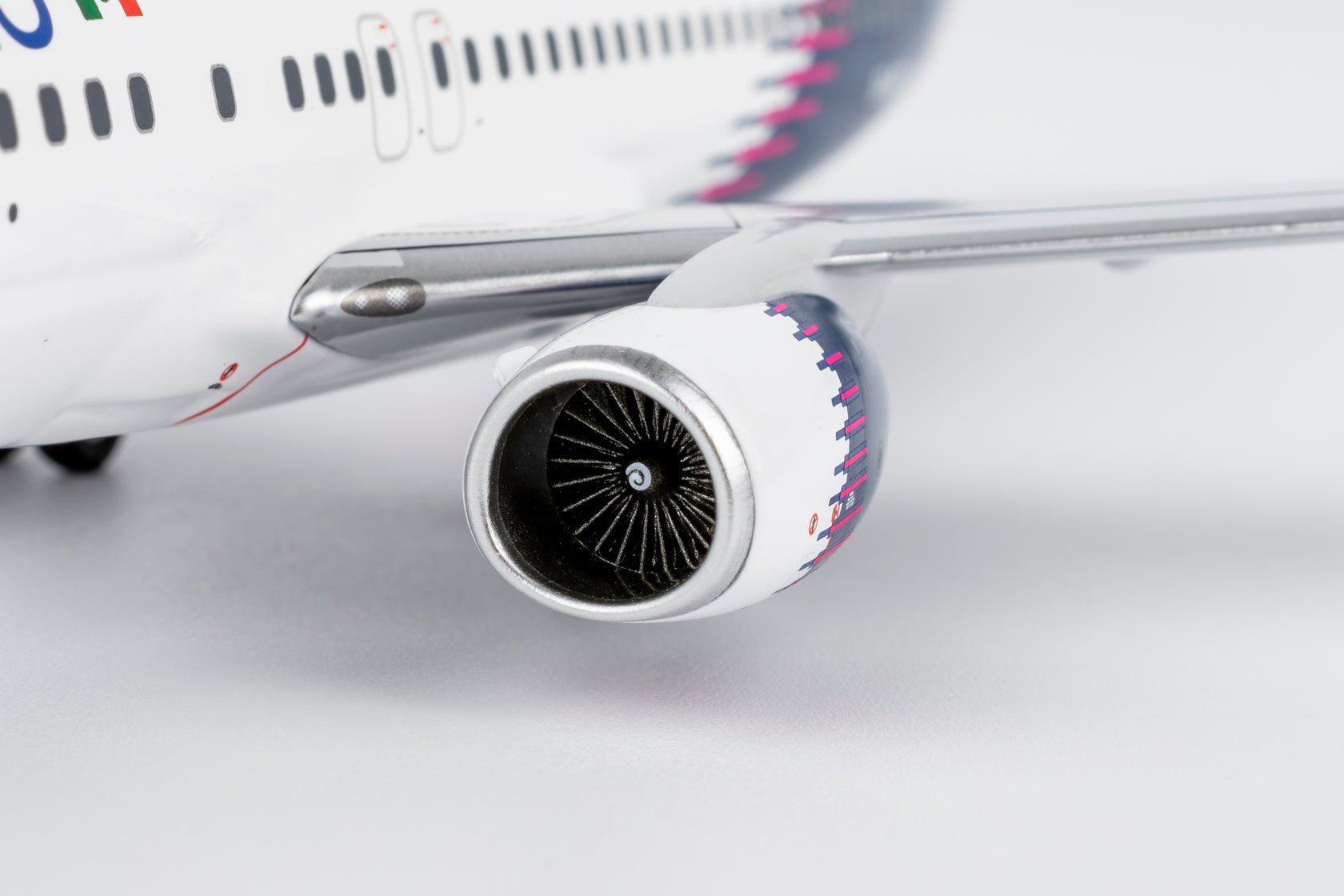 Pre-Order NG Models 8078 1:200 Aeromexico 737-800/w XA-OCC new paint with scimitar winglets