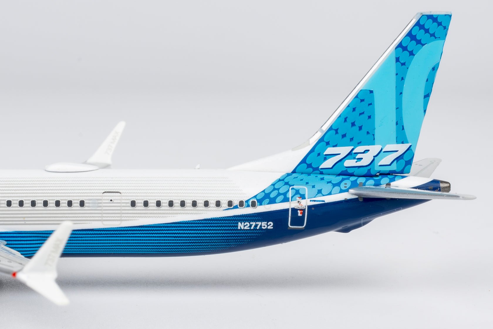Pre-Order NG Models 90005 1:400 The Boeing Company 737 MAX 10 N27752
