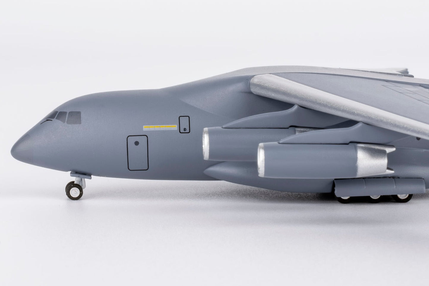 Pre-Order NG Models LITE PLA050 1:400 PLA Air Force Y-20A 20041