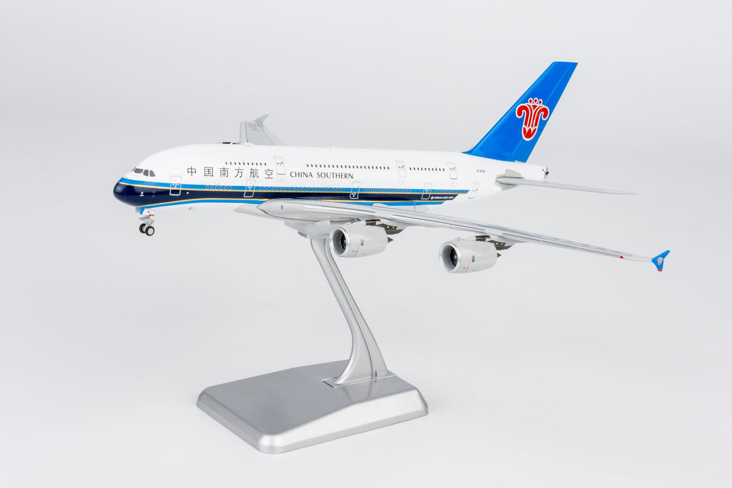 Pre-Order NG Models ULTIMATE 24625 1:400 China Southern Airlines A380-800 B-6136 (First A380 for China)