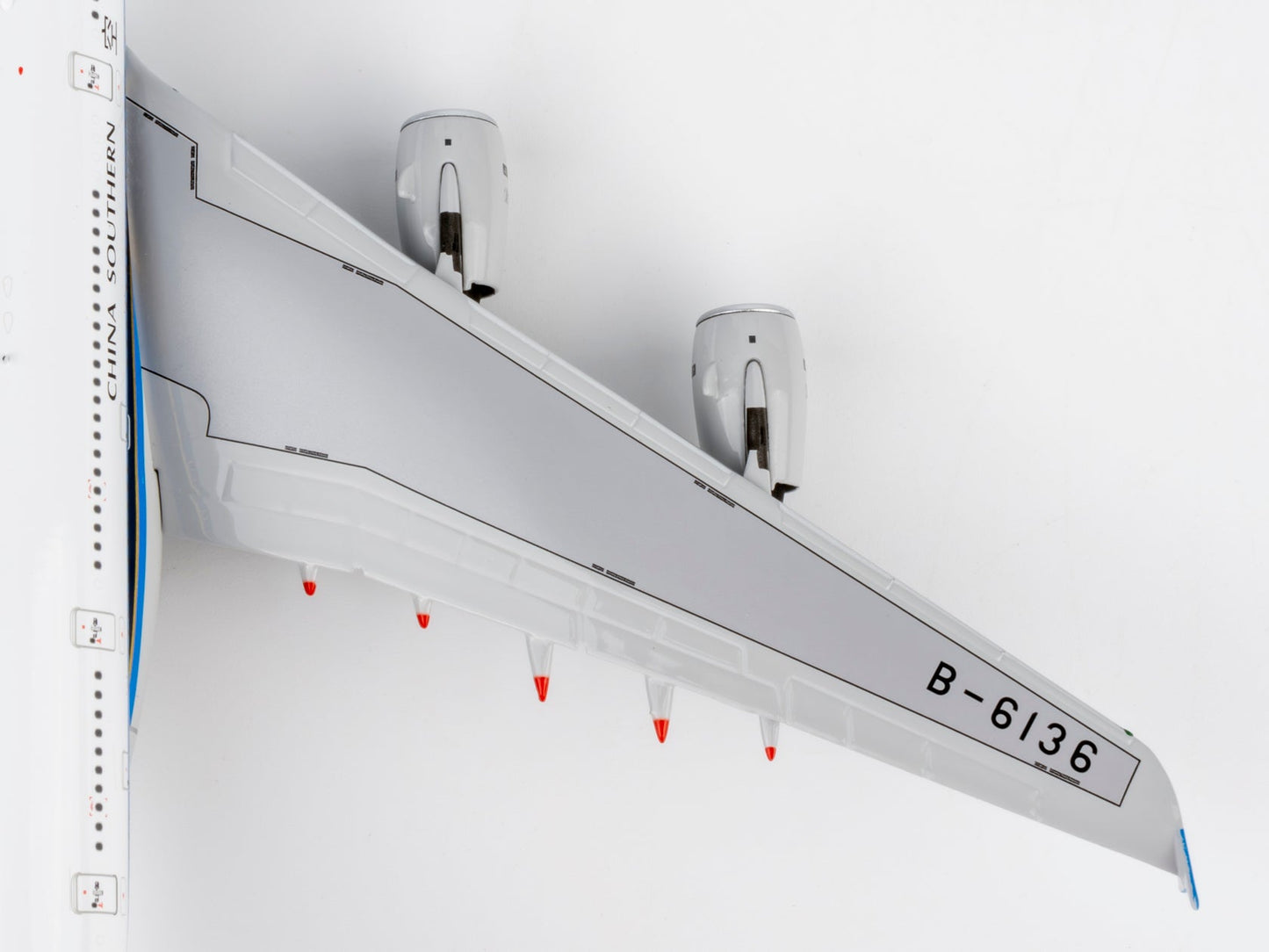 Pre-Order NG Models ULTIMATE 24625 1:400 China Southern Airlines A380-800 B-6136 (First A380 for China)