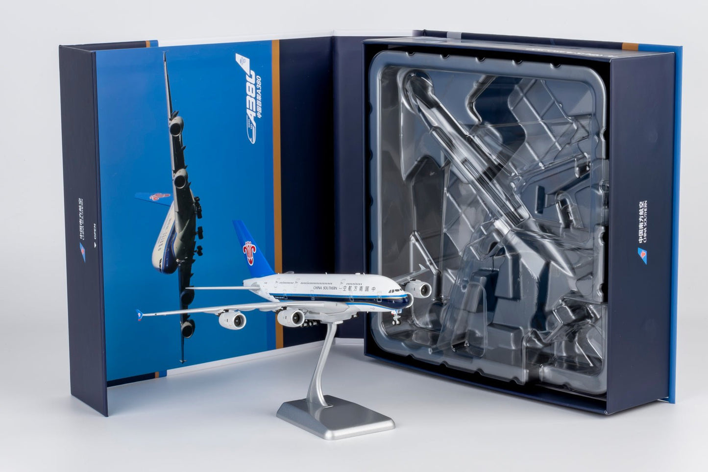 Pre-Order NG Models ULTIMATE 24625 1:400 China Southern Airlines A380-800 B-6136 (First A380 for China)