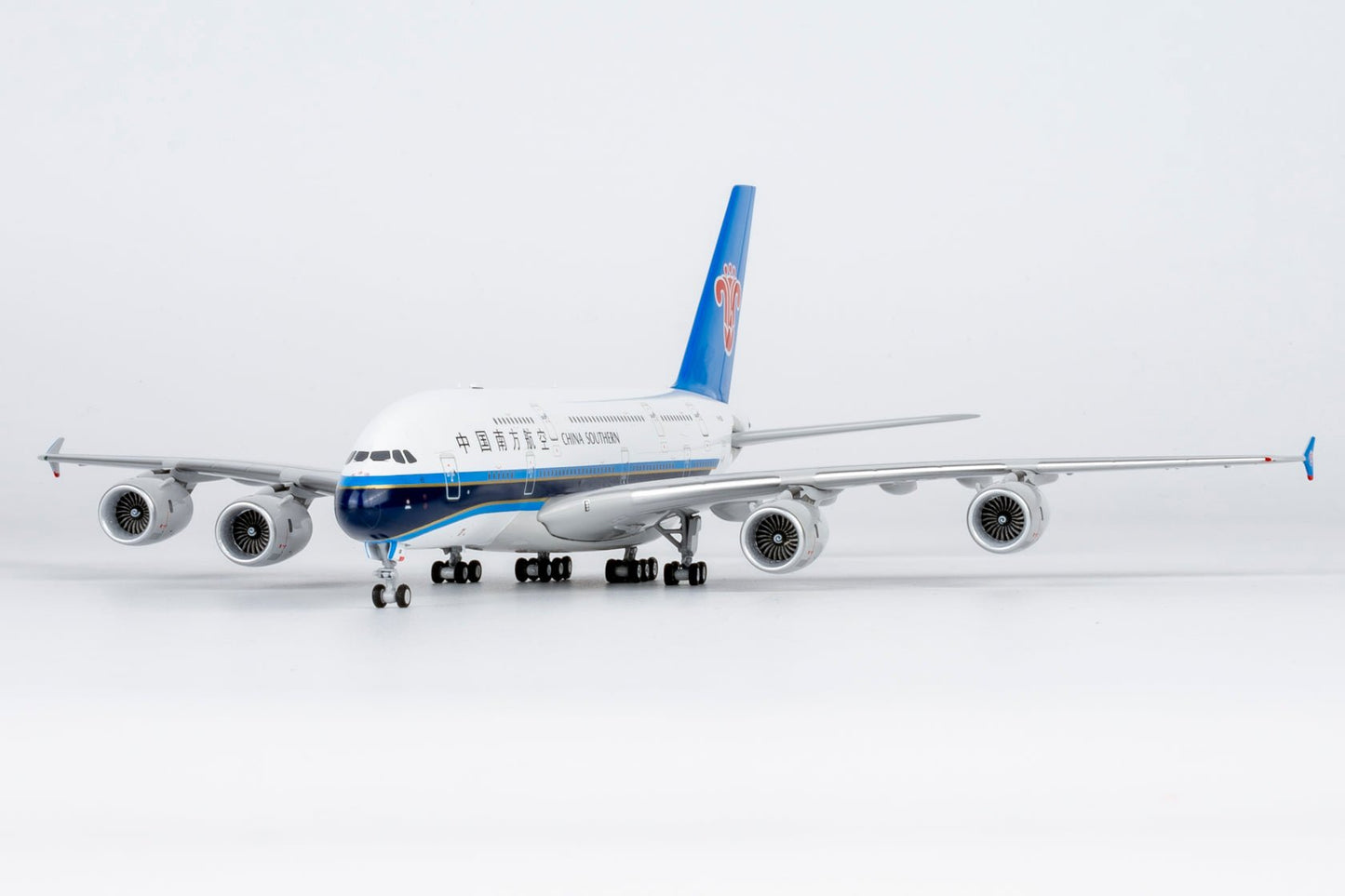 Pre-Order NG Models ULTIMATE 24625 1:400 China Southern Airlines A380-800 B-6136 (First A380 for China)