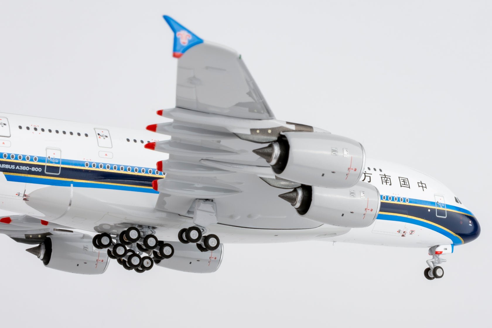 Pre-Order NG Models ULTIMATE 24625 1:400 China Southern Airlines A380-800 B-6136 (First A380 for China)