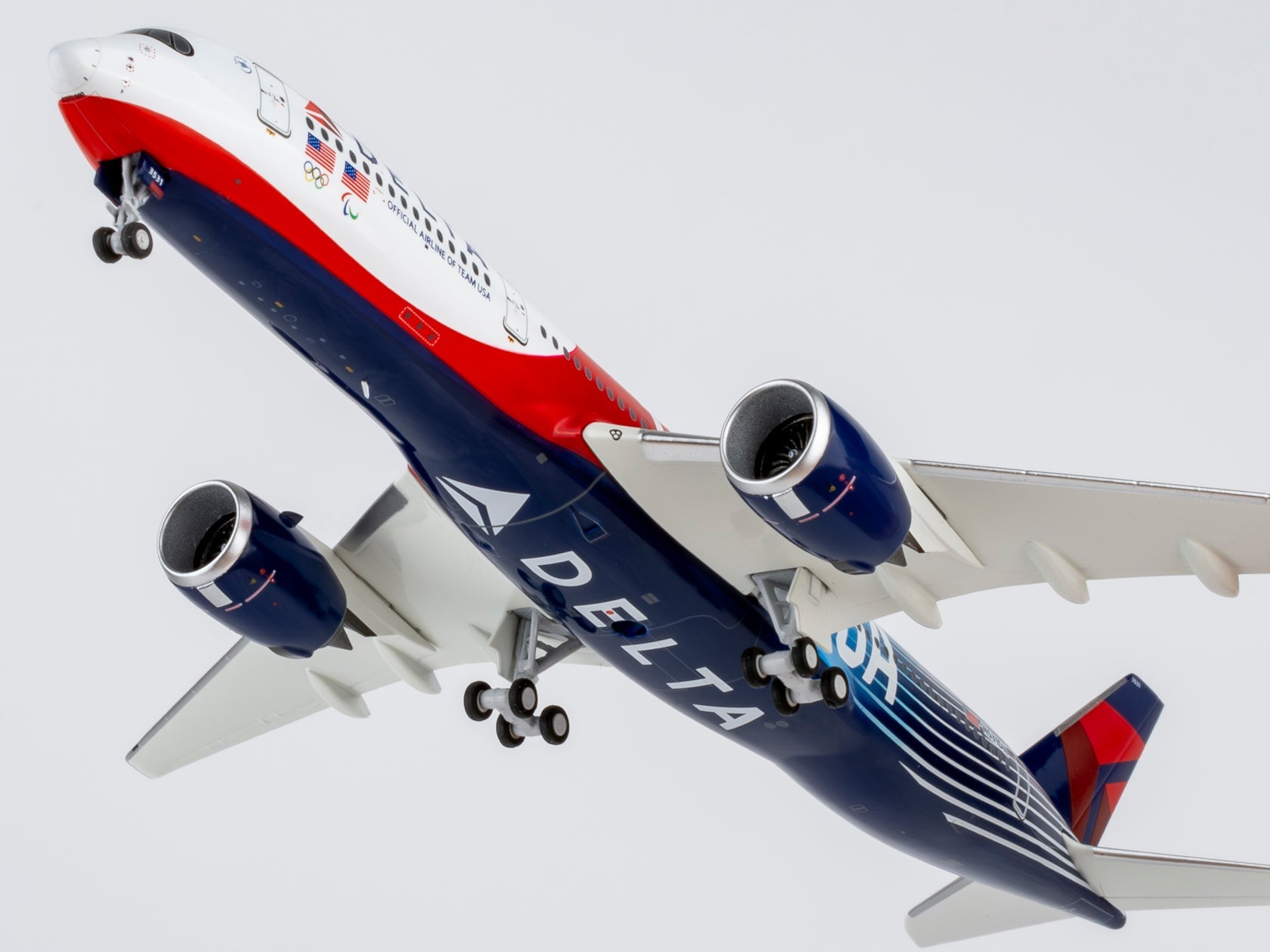 Pre-Order NG Models ULTIMATE 39123 1:400 Delta Air Lines A350-900 N531DN (TEAM USA 3)