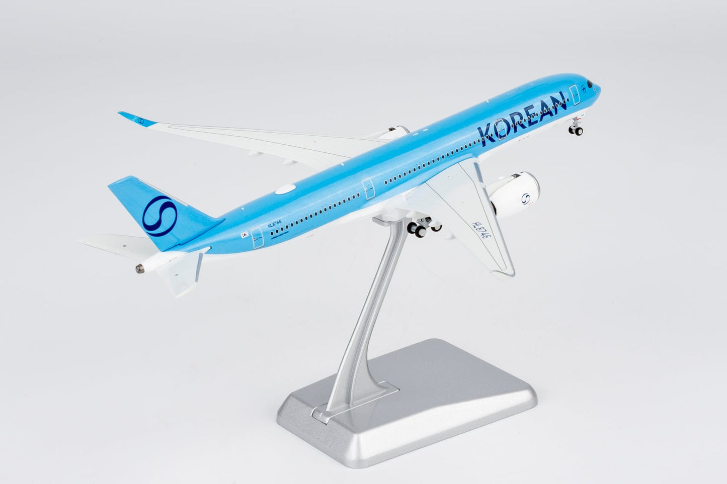 Pre-Order NG Models ULTIMATE 39127 1:400 Korean Air A350-900 HL8746 (New Livery)