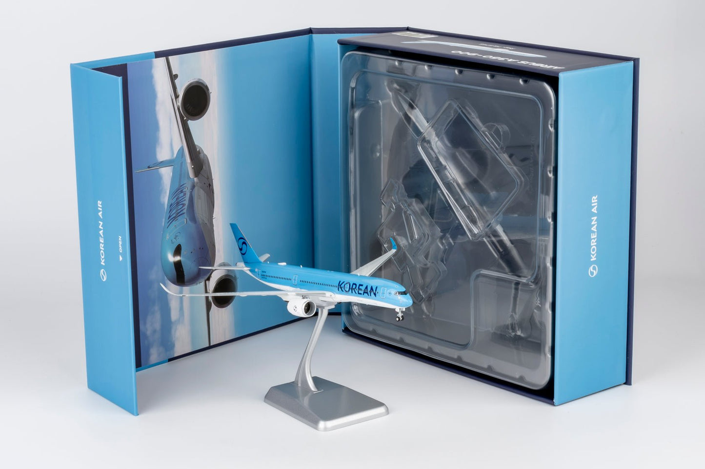 Pre-Order NG Models ULTIMATE 39127 1:400 Korean Air A350-900 HL8746 (New Livery)