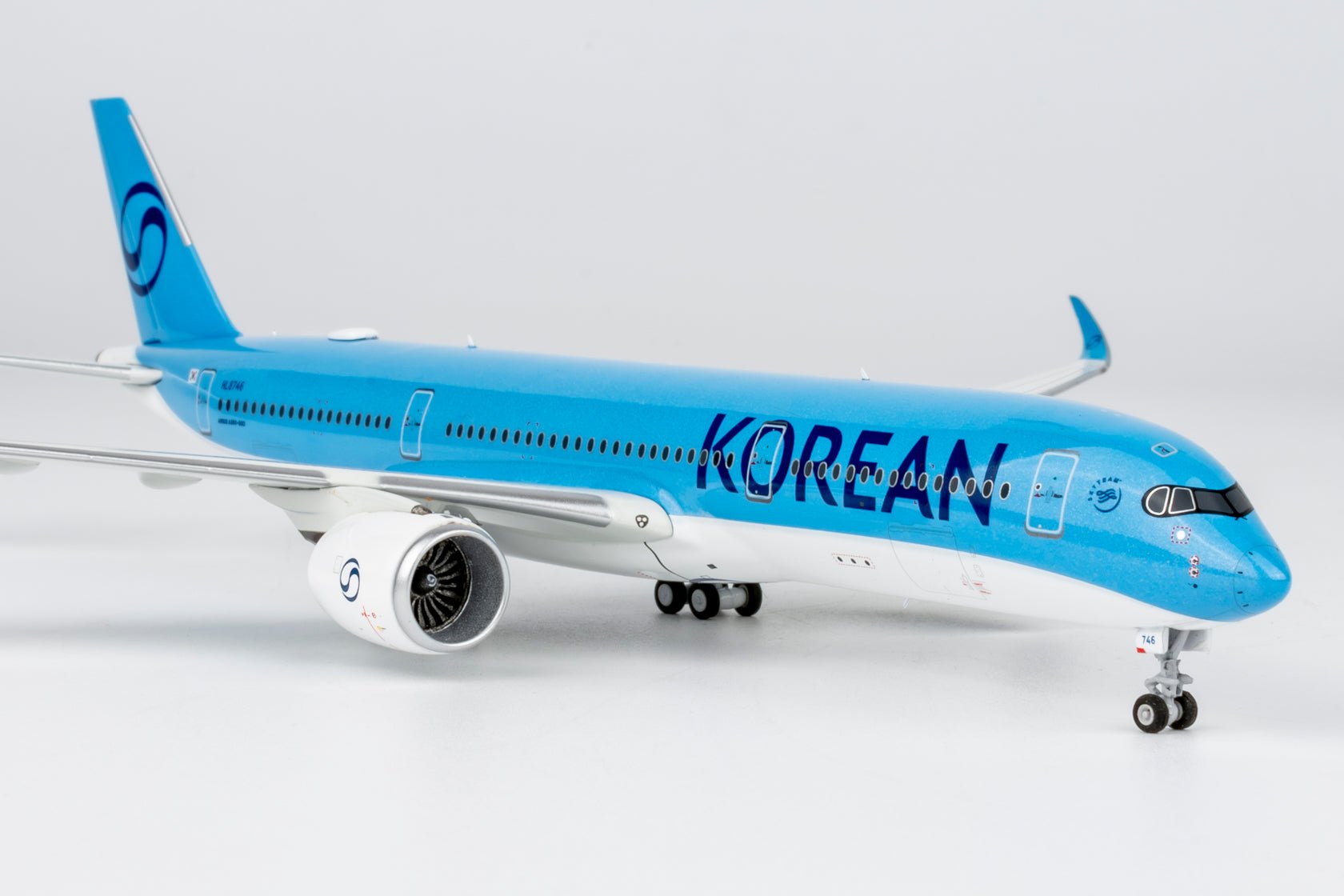 Pre-Order NG Models ULTIMATE 39127 1:400 Korean Air A350-900 HL8746 (New Livery)