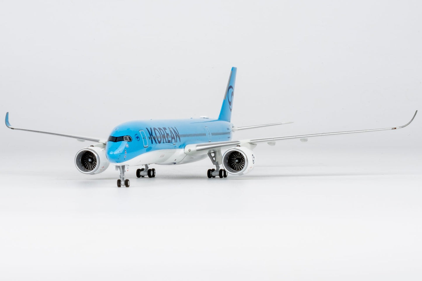 Pre-Order NG Models ULTIMATE 39127 1:400 Korean Air A350-900 HL8746 (New Livery)