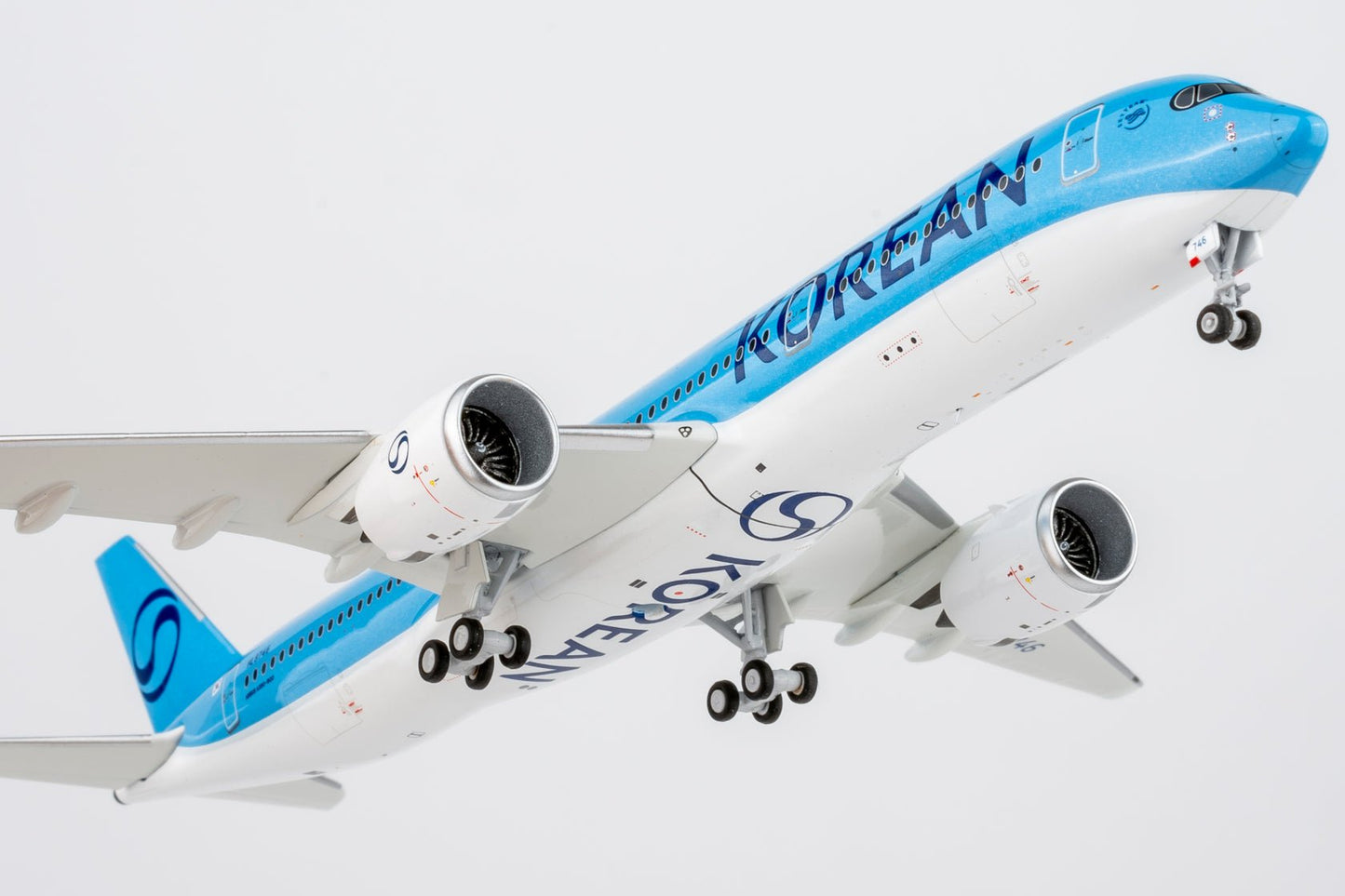 Pre-Order NG Models ULTIMATE 39127 1:400 Korean Air A350-900 HL8746 (New Livery)