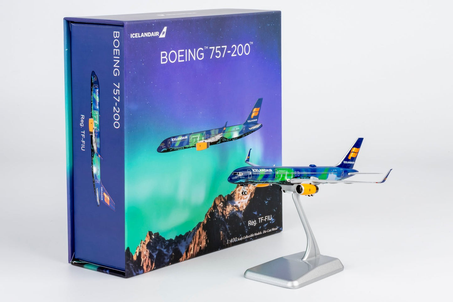 Pre-Order NG Models ULTIMATE 53211 1:400 Icelandair 757-200/w A321 TF-FIU (Aurora (Northern Lights))