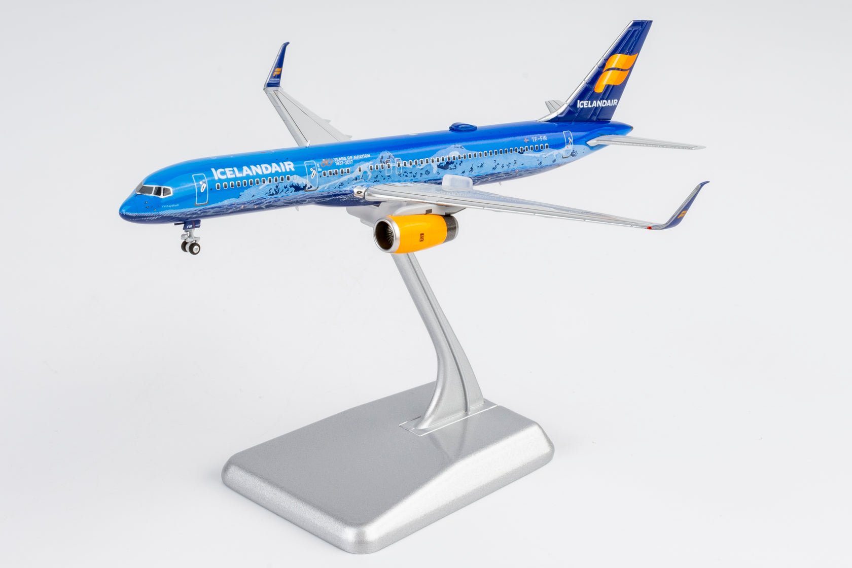 Pre-Order NG Models ULTIMATE 53212 1:400 Icelandair 757-200/w A321 TF-FIR (Vatnajökull)