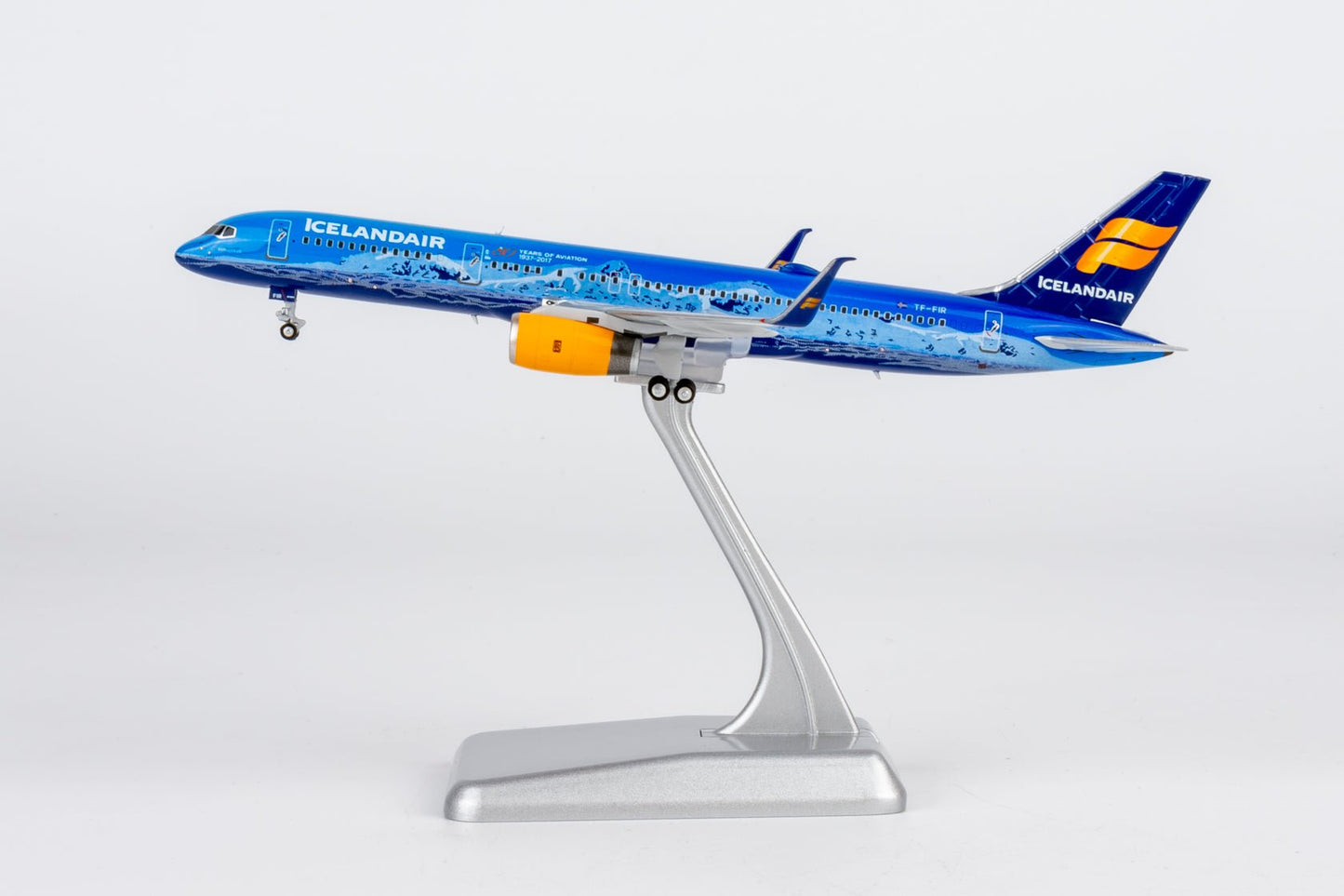 Pre-Order NG Models ULTIMATE 53212 1:400 Icelandair 757-200/w A321 TF-FIR (Vatnajökull)