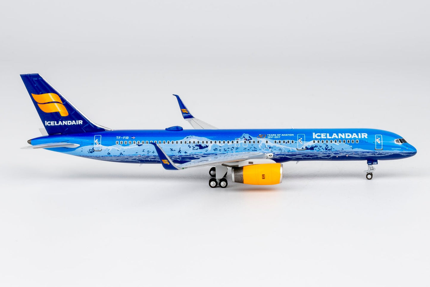 Pre-Order NG Models ULTIMATE 53212 1:400 Icelandair 757-200/w A321 TF-FIR (Vatnajökull)