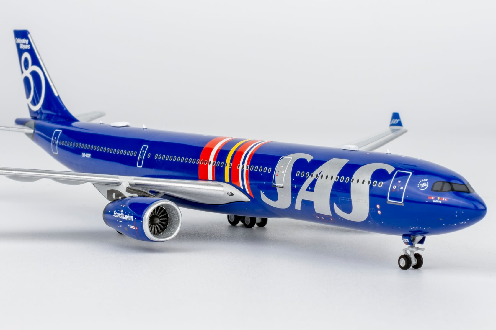 Pre-Order NG Models ULTIMATE 62088 1:400 SAS Scandinavian Airlines A330-300 LN-RKR (Celebrating 80 Years Livery)