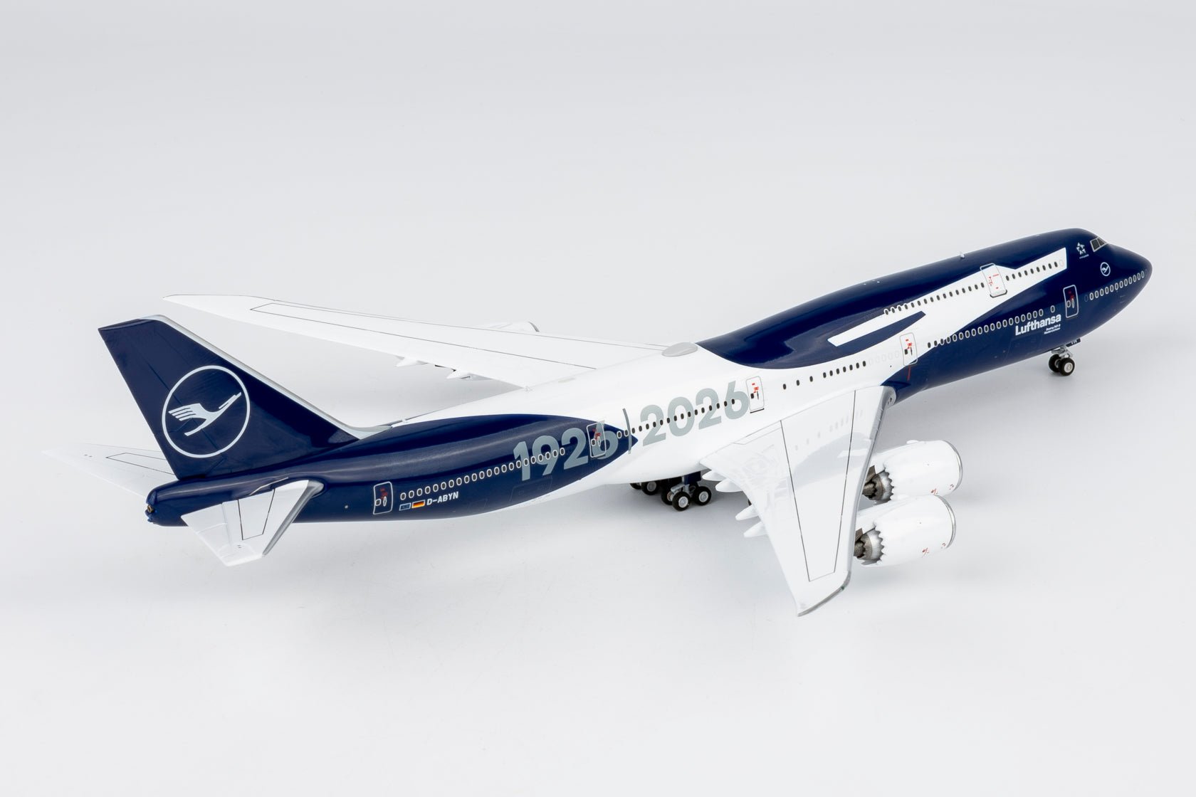 Pre-Order NG Models ULTIMATE 78045 1:400 Lufthansa 747-8i D-ABYN (100 Years Anniversary)