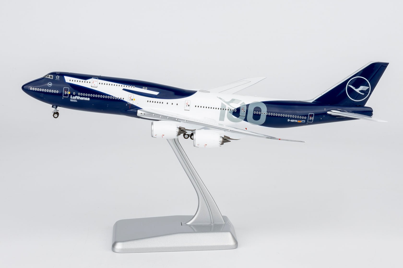 Pre-Order NG Models ULTIMATE 78045 1:400 Lufthansa 747-8i D-ABYN (100 Years Anniversary)