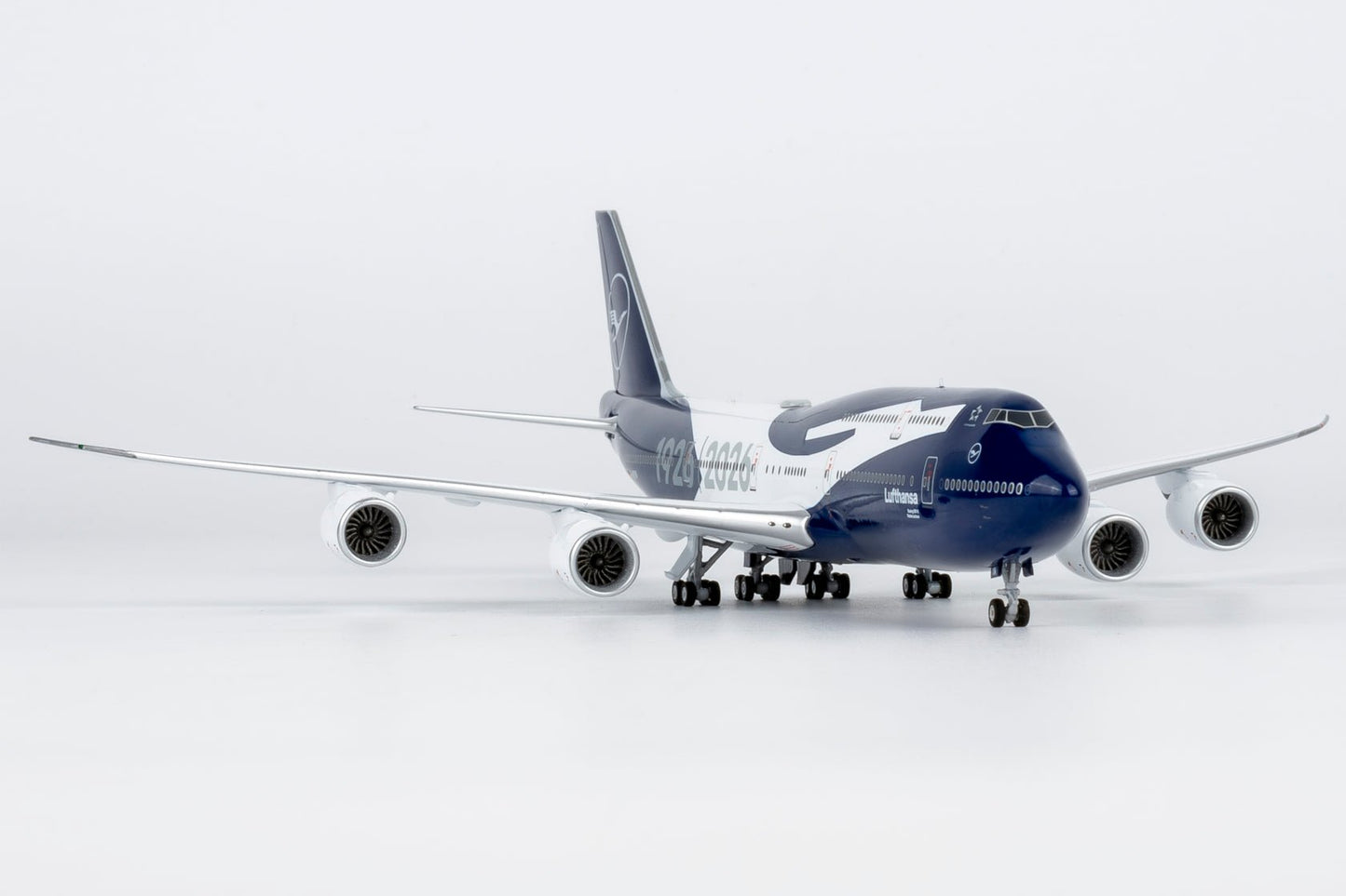 Pre-Order NG Models ULTIMATE 78045 1:400 Lufthansa 747-8i D-ABYN (100 Years Anniversary)