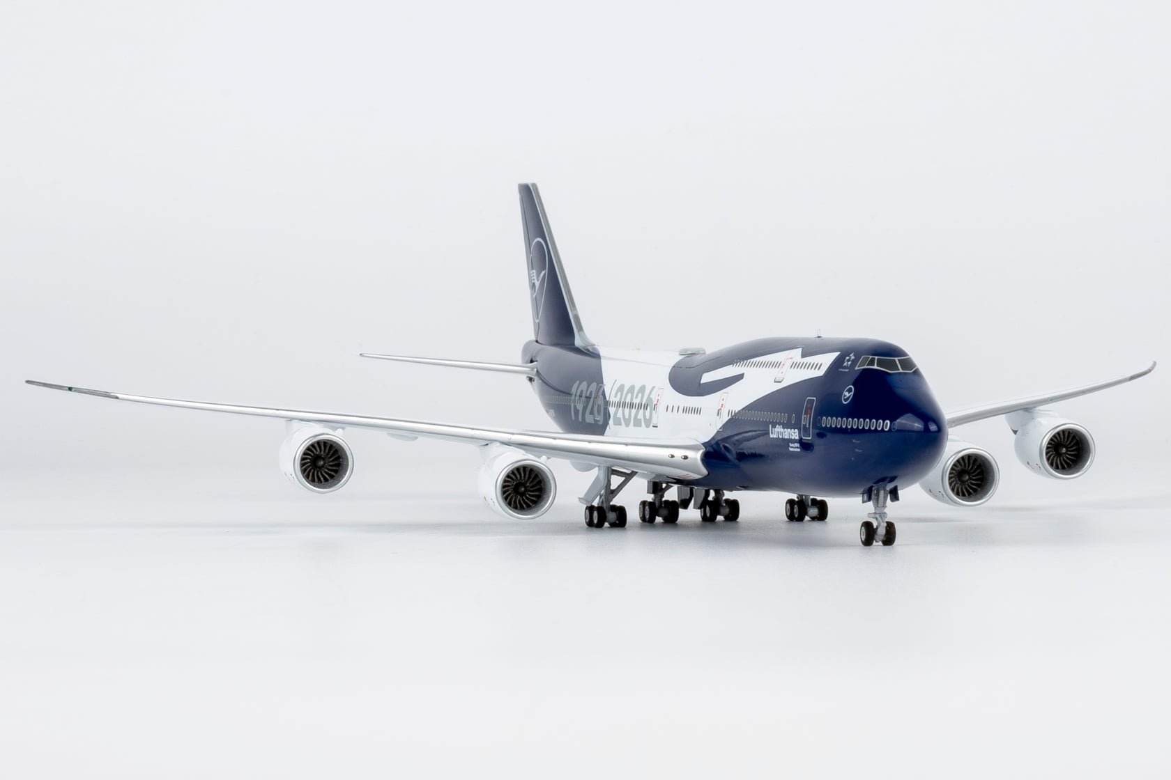 Pre-Order NG Models ULTIMATE 78045 1:400 Lufthansa 747-8i D-ABYN (100 Years Anniversary)