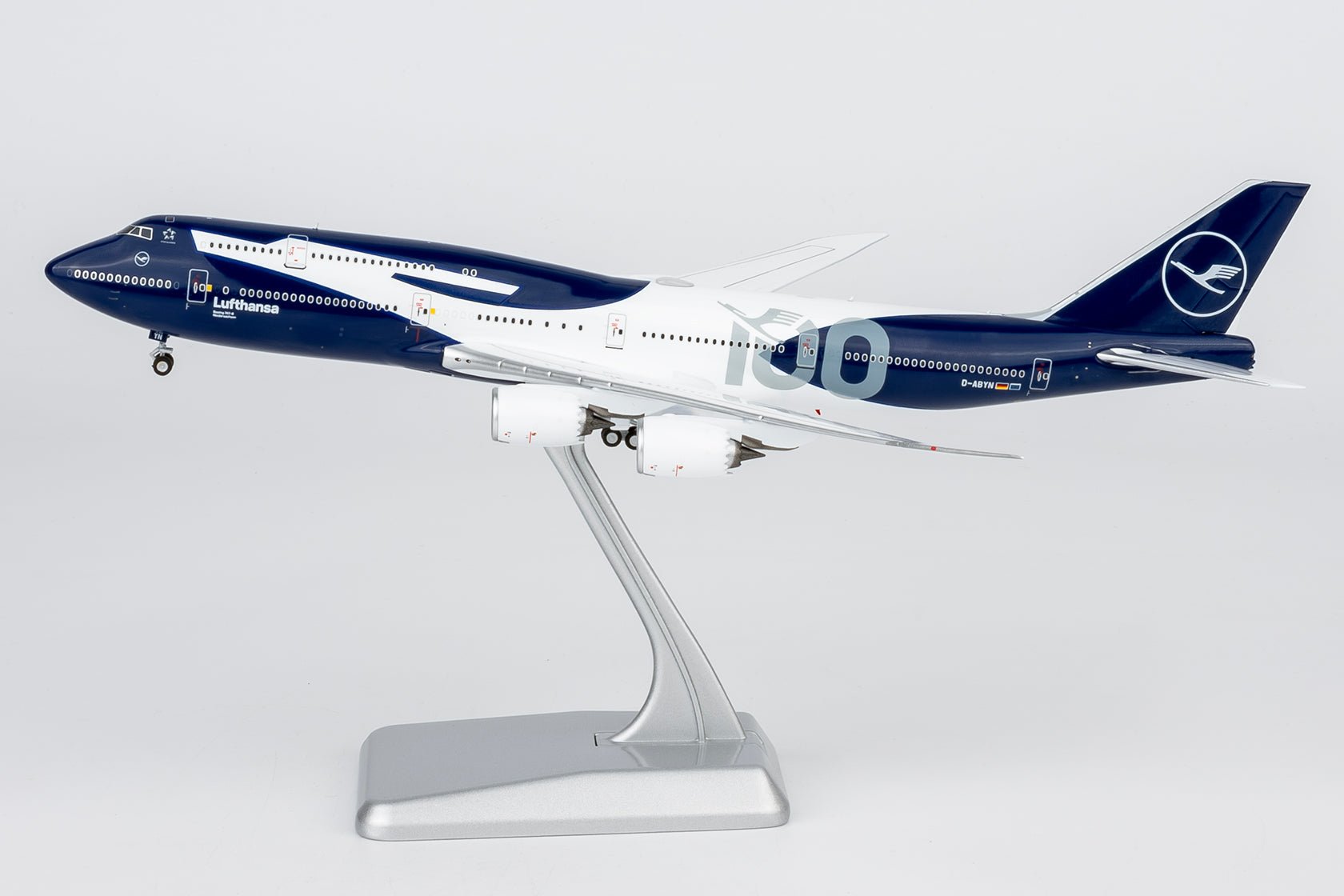 Pre-Order NG Models ULTIMATE 78045 1:400 Lufthansa 747-8i D-ABYN (100 Years Anniversary)