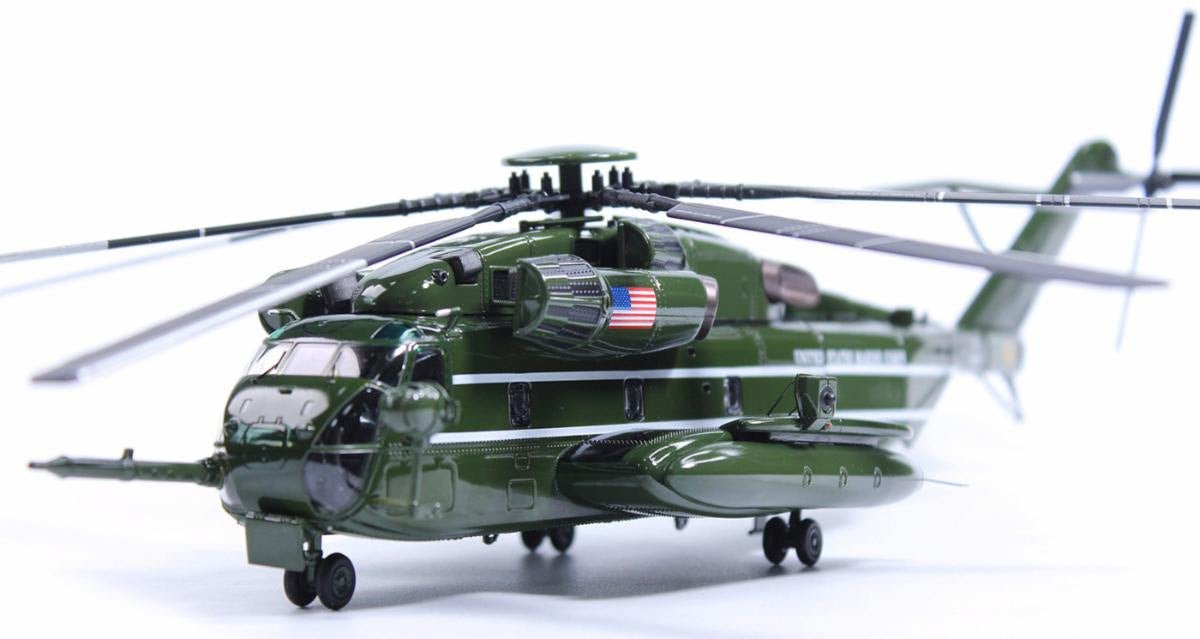 Pre-Order Panzerkampf 14060PE32 1:72 CH-53E Sea Stallion HMX-1, Number 32